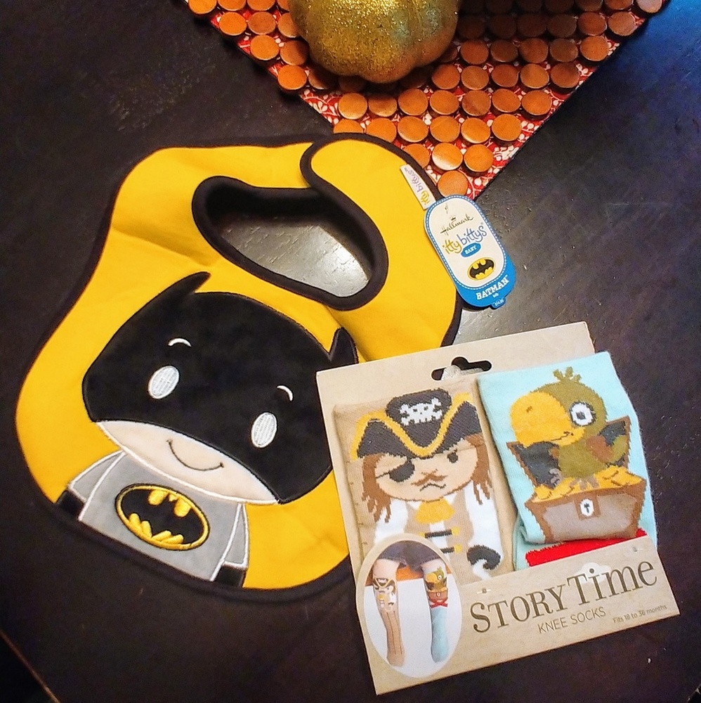 Awesome bib & socks bundle